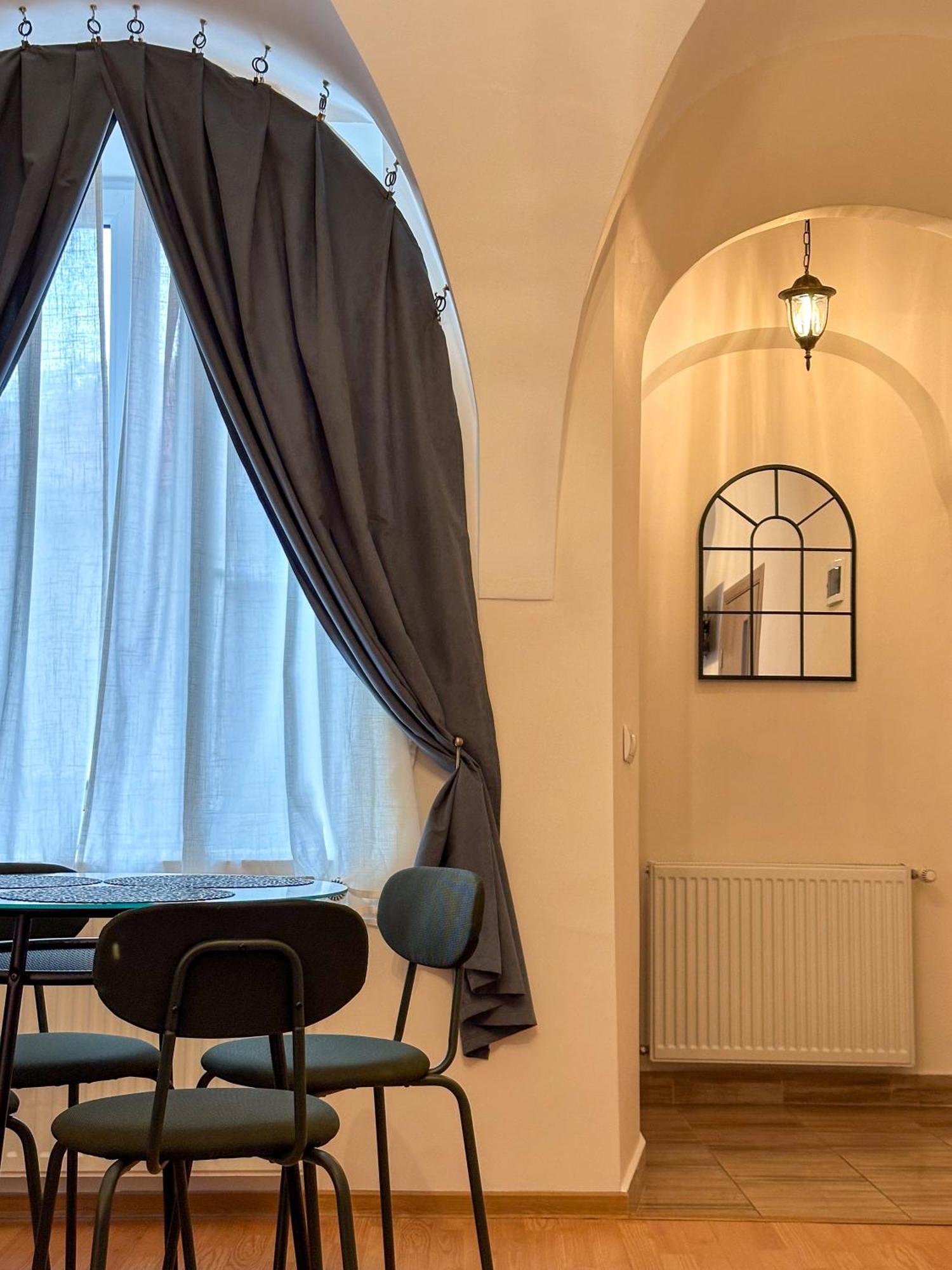 Serenity House Apartments Sibiu Ngoại thất bức ảnh