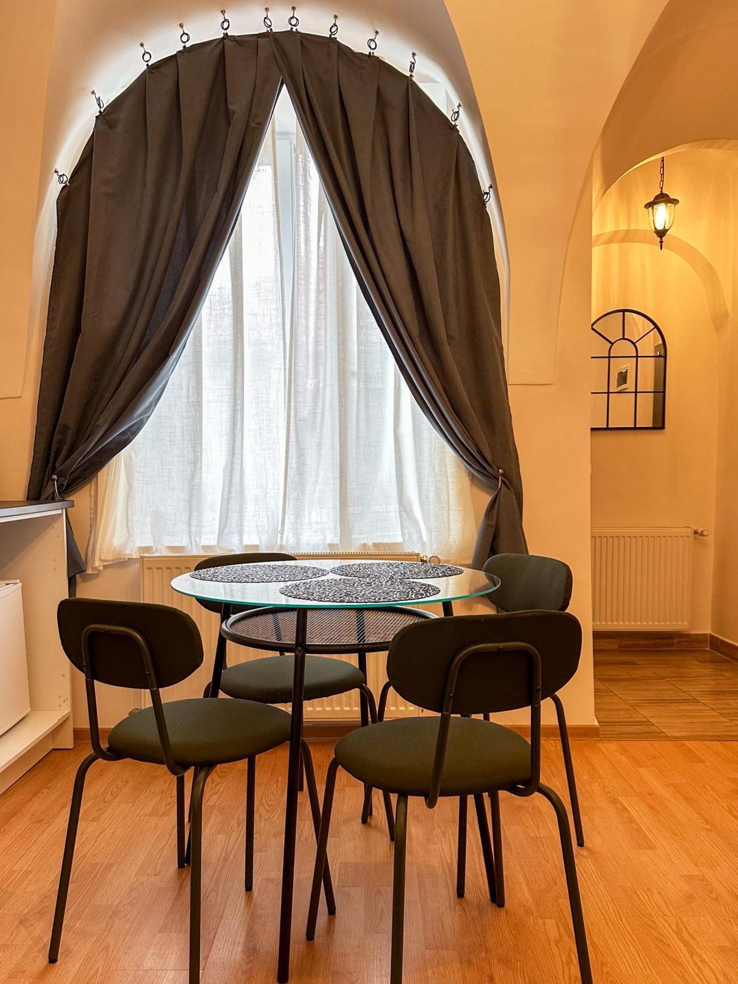 Serenity House Apartments Sibiu Ngoại thất bức ảnh