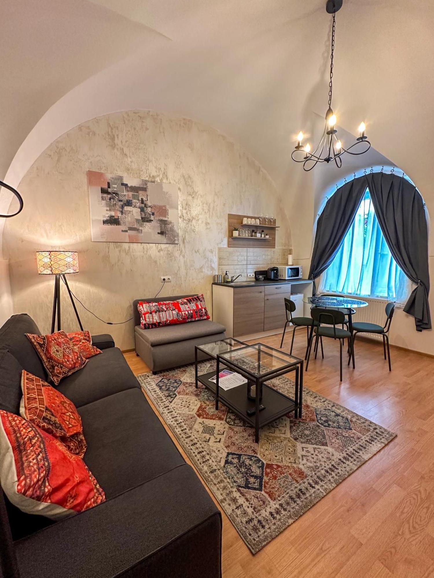 Serenity House Apartments Sibiu Ngoại thất bức ảnh