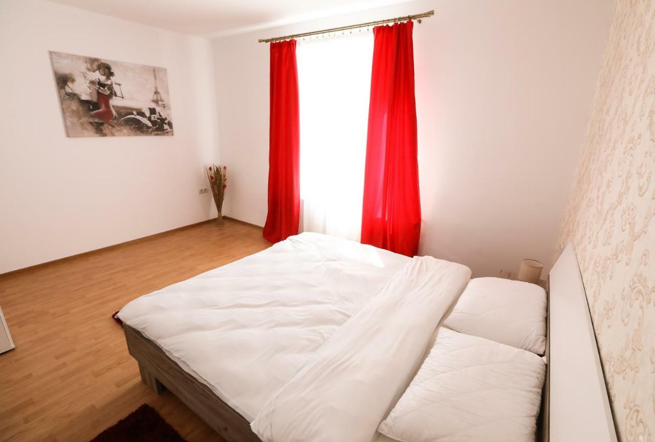 Serenity House Apartments Sibiu Ngoại thất bức ảnh