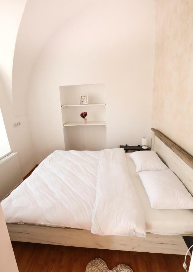Serenity House Apartments Sibiu Ngoại thất bức ảnh