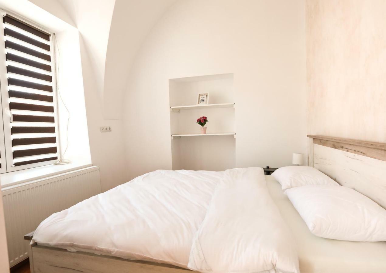 Serenity House Apartments Sibiu Ngoại thất bức ảnh